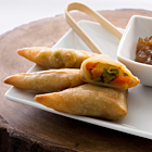 Daloon Frozen Mini Vegetable Samosas